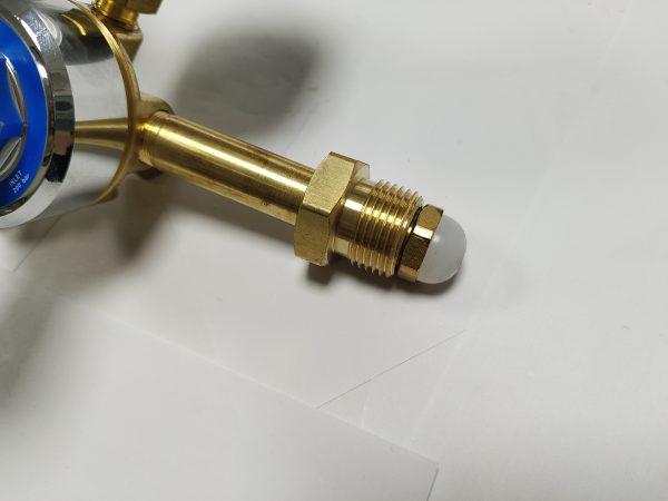 American Type Oxygen/ Acetylene Gas Regulator Medium Duty - Image 3