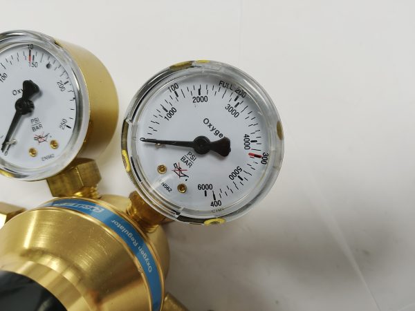 British Type Oxygen/ Acetylene Regulator - Image 3